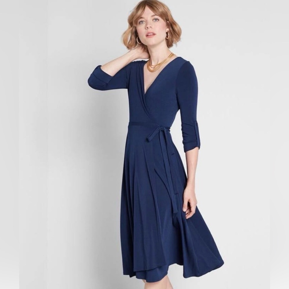 ModCloth Navy 3/4 sleeve Wrap Midi Dress with V-Neck SZ M